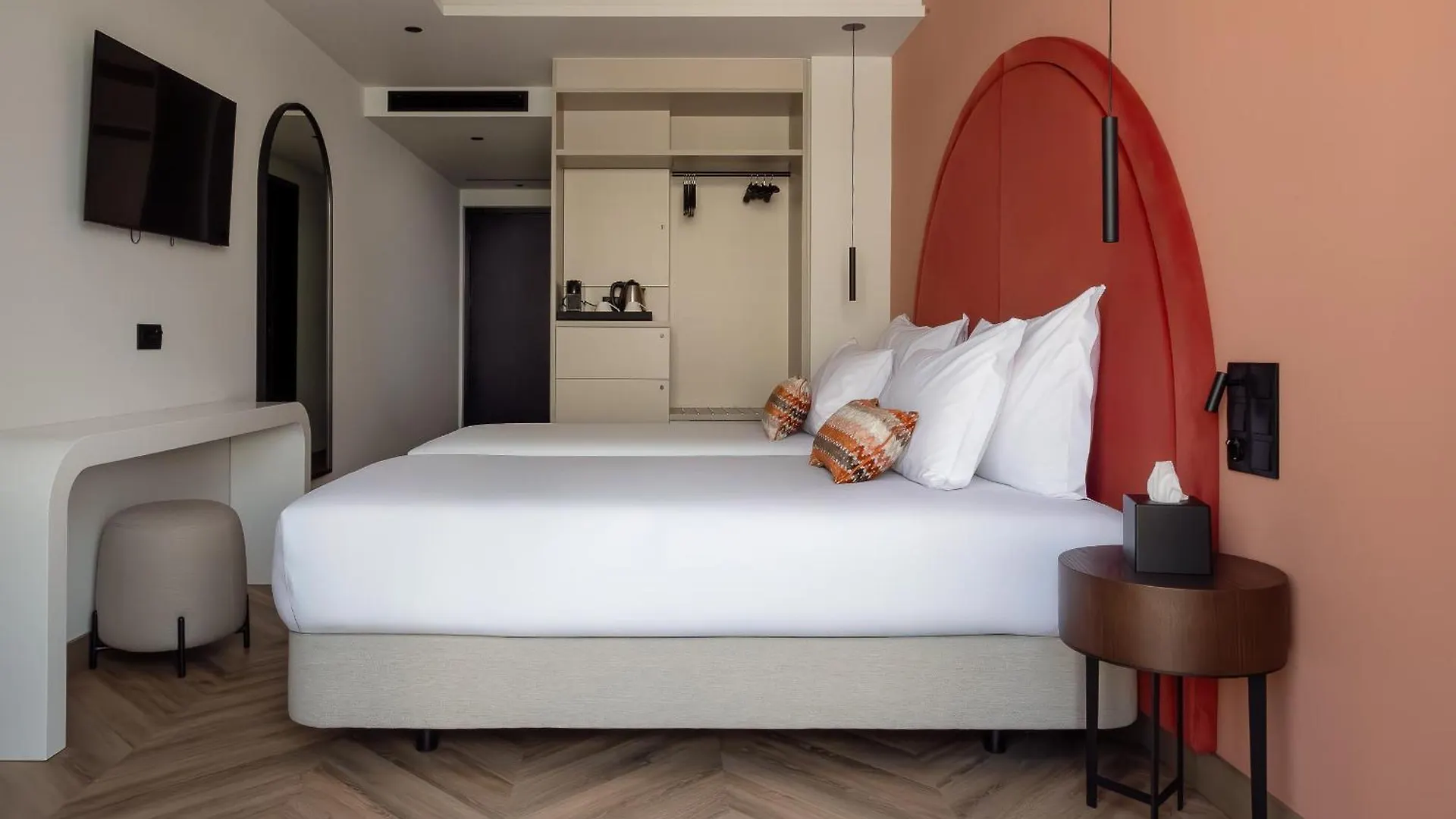 The Mn56 Hotel Lagos Portekiz